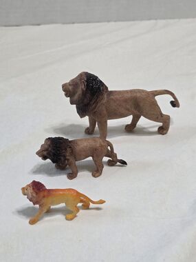 Three Small Lions Plastic Animals